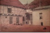Hofansicht Altes Dorf 35, früher Hof der Lehnschulzen Kausmann. 
W. Seeger, Öl, um 1920.
Mit freundlicher Genehmigung von Helmut Seeger
